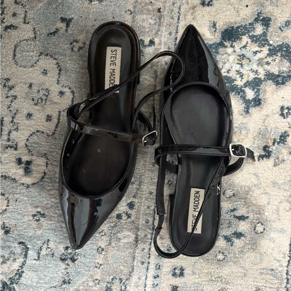 Steve Madden Black Flats Elegant Patent slingback flats